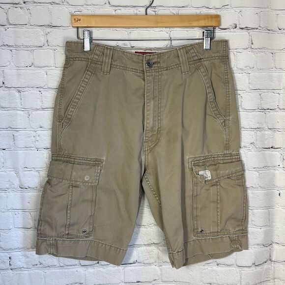 LEVI’S Mens Cargo Utility Shorts size 32 Red Tab khaki Shorts  SPOT - Picture 1 of 12